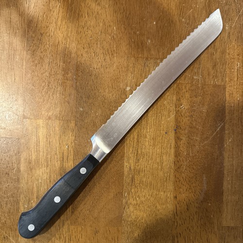 Wusthof classic serrated - serrated, bread